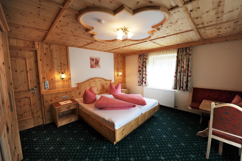 Hotel Garni Landhaus Platzer Zell am Ziller Exterior photo